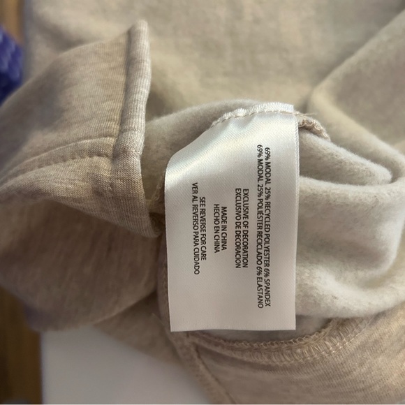 Orvis Cream V-Neck Sweatshirt - Picture 7 of 9